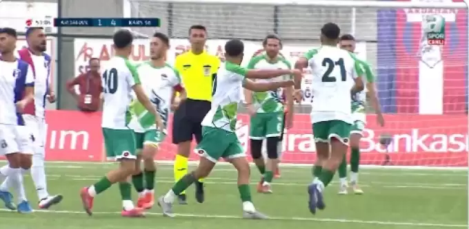 Kupa derbisinde ortalık karıştı