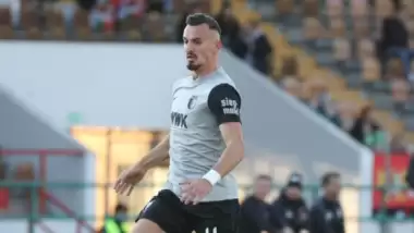 Berisha'yı tutabilene aşk olsun! 