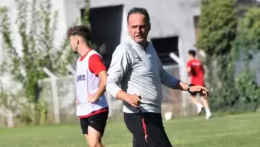 1 ay önce geldi, 6 maçta görevine son verildi!