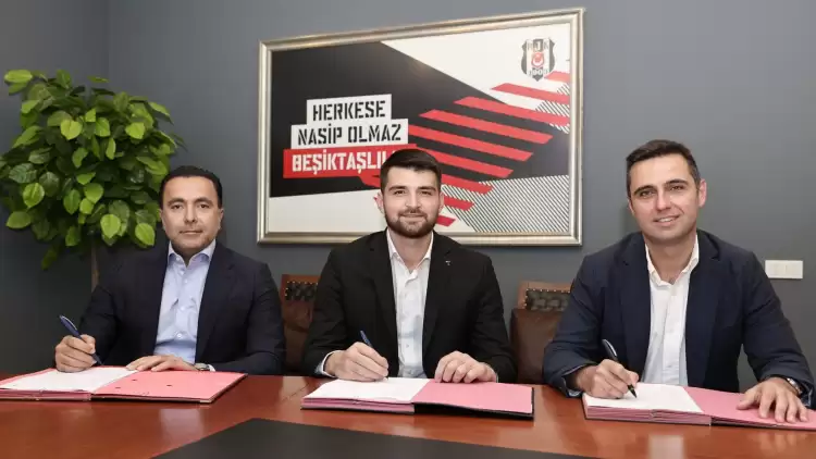 Beşiktaş'ta Kaleci Ersin Destanoğlu'nun Sözleşmesi Yenilendi