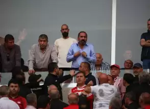 Sivas tribünlerinden "istifa" sesleri!