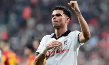 Onun yaşı yok... Eski Beşiktaşlı Pepe'den yeni sözleşme!