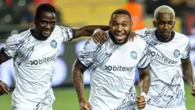 Her şeyleri eşit! 'A' farkıyla Süper Lig lideri oldu!