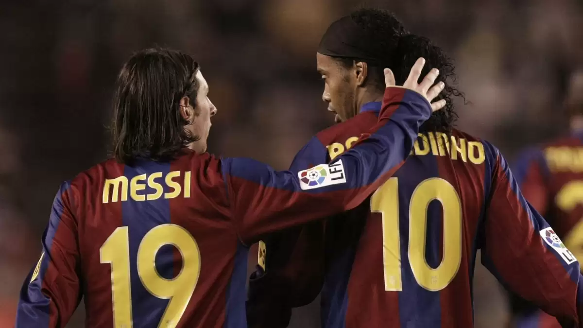 Ronaldinho'dan Messi sorusuna sürpriz yanıt: Pele, Maradona ve birçok  oyuncu var - Spor Haberleri