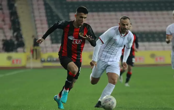 Eskişehirspor, Karşıyaka Maçına Trabzon'dan Hakem Atanmasına İsyan Etti