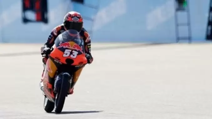 Deniz Öncü Avustralya'da ikinci oldu