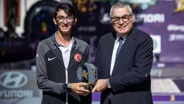 Mete Gazoz'a büyük onur! Yılın sporcusu...