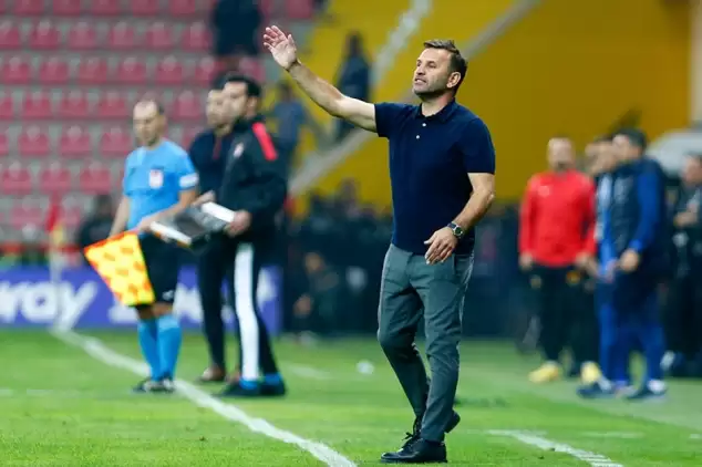 Galatasaray, Okan Buruk'un doğum gününü kutladı