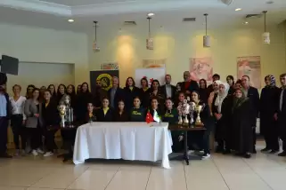 Hentbola voleybol modeli! Hem kolejli hem milli