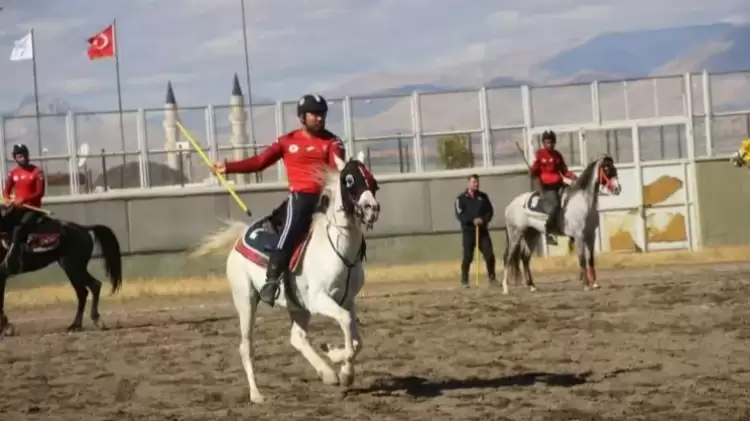 Erzurum’da Cirit 1. Lig Müsabakaları Devam Ediyor