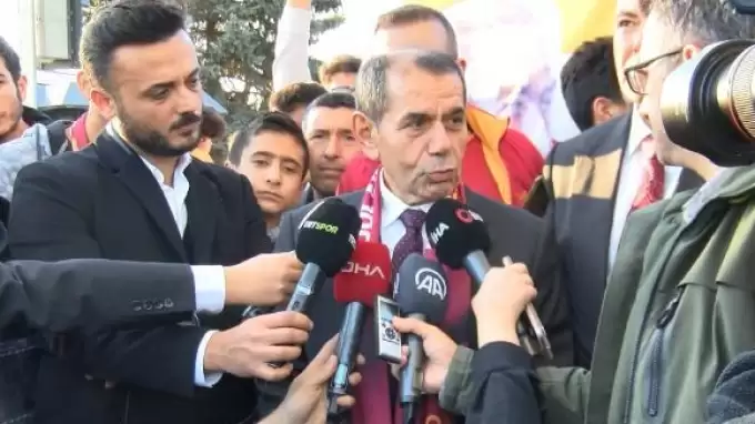 Özbek, Ata'nın huzurunda! "Çizdiğin yolda ilerlemekten bir gün olsun vazgeçmedik"