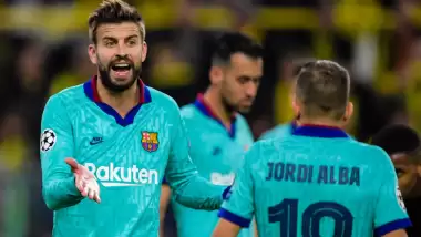 Barcelona iki yıldızın biletini kesti