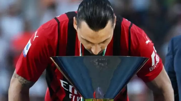 Zlatan Ibrahimovic  emekli olmayacağını açıkladı