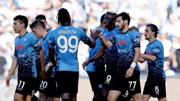 Serie A'da Napoli, bu sezonki performansıyla parmak ısırtıyor