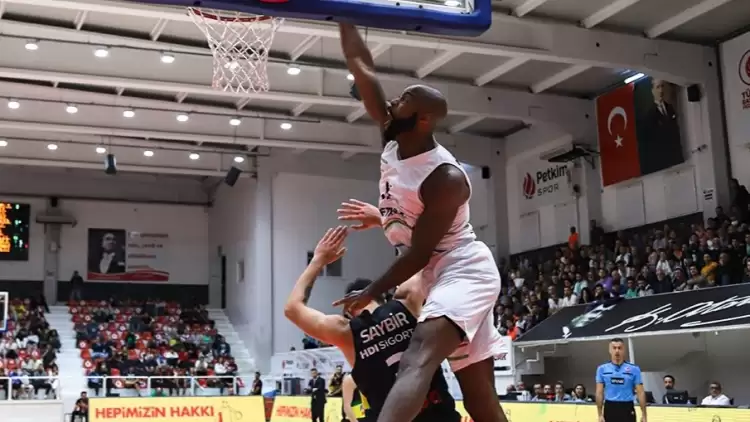 Aliağa Petkim - FruttiExtra Bursaspor: 80-72 (Maç Sonucu - Özet)