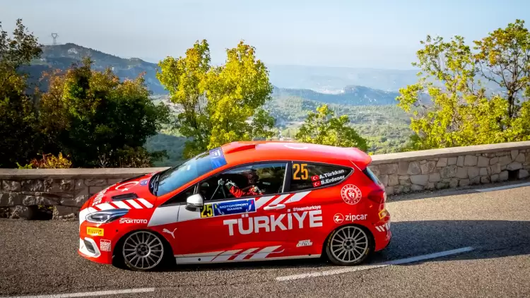 Motorsporları Olimpiyatları'nda Ali Türkkan-Burak Erdener'den gümüş madalya