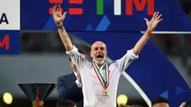 Milan, Stefano Pioli ile devam dedi