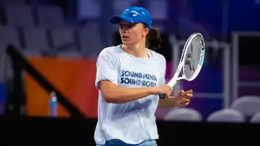 WTA Finalleri'nde Swiatek, Kasatkina'yı 2-0 yendi