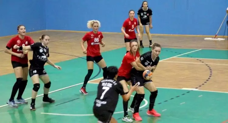 Hentbol EHF Haberleri: Yalıkavakspor hentbolda lige döndü