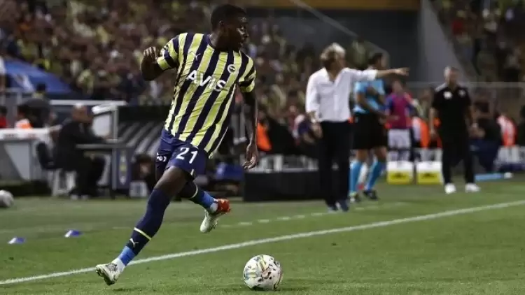 Fenerbahçe'de Bright Osayi-Samuel'e Leeds United'dan transfer kancası