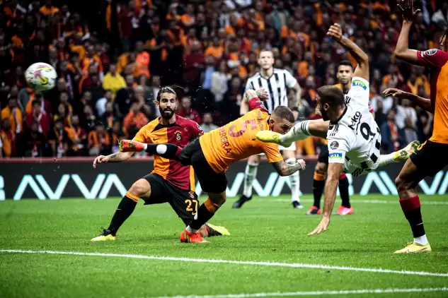 Cenk Tosun, Galatasaray'a 3. golünü attı 