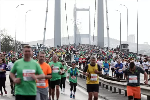 44'üncü İstanbul Maratonu'nu Kenyalı atlet Robert Kipkemboi kazandı