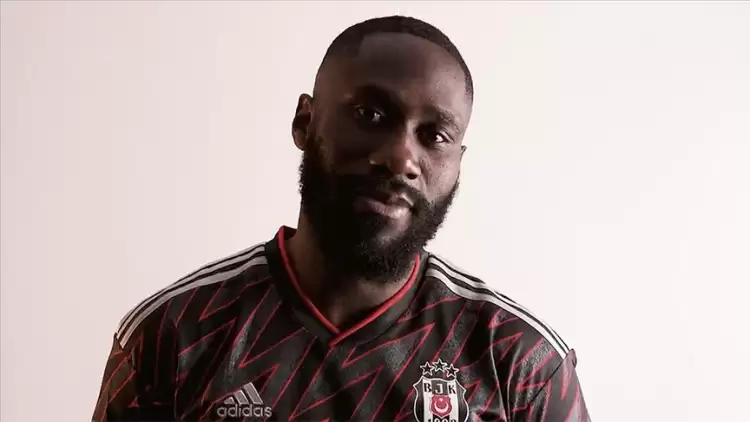 Beşiktaşlı Arthur Masuaku, Sercan Dikme'ye tepki gösterdi