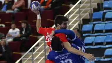 Sakarya BB, İzmir BB'yi rahat geçti