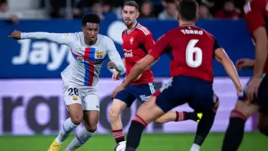 Barcelona 10 kişiyle kazandı, liderliği pekiştirdi