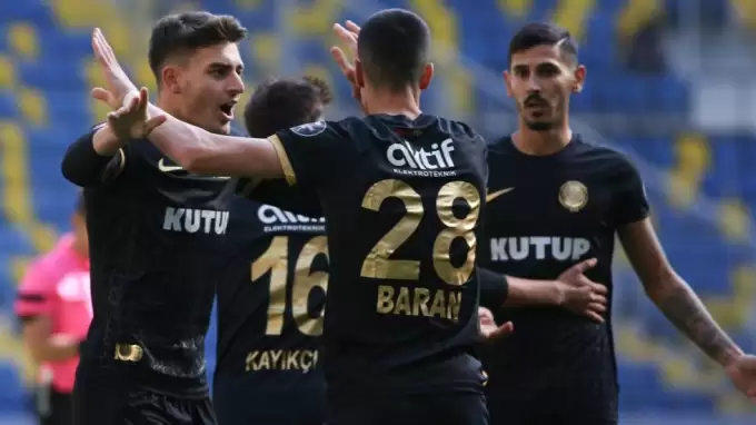 Ankara'da tek gol! Gençler kupada turladı