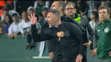 Vitor Pereira çıldırdı: "Sen rezilsin!"