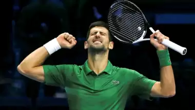 Sırp Djokovic,Tsitsipas'ı 2-0'la geçti