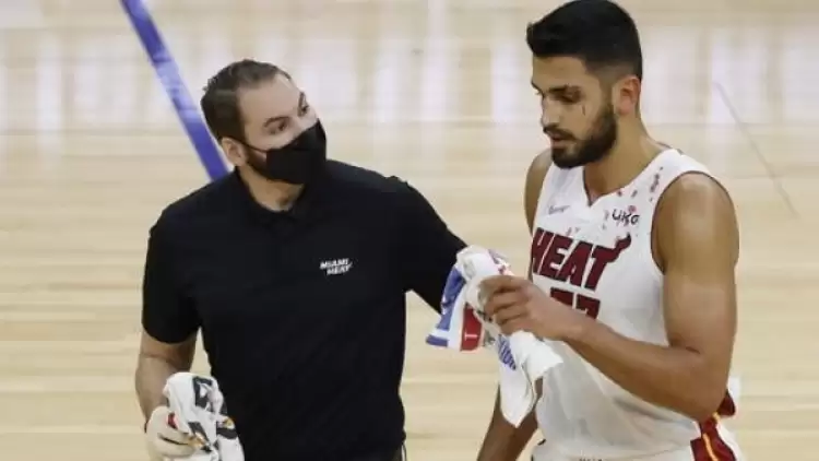 NBA'de Miami Heat forması giyen Ömer Faruk Yurtseven ameliyat edildi