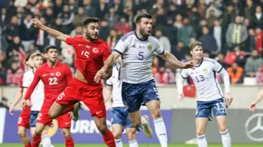 Ozan Kabak: "Bizim takıma uygun sistem üçlü savunma"