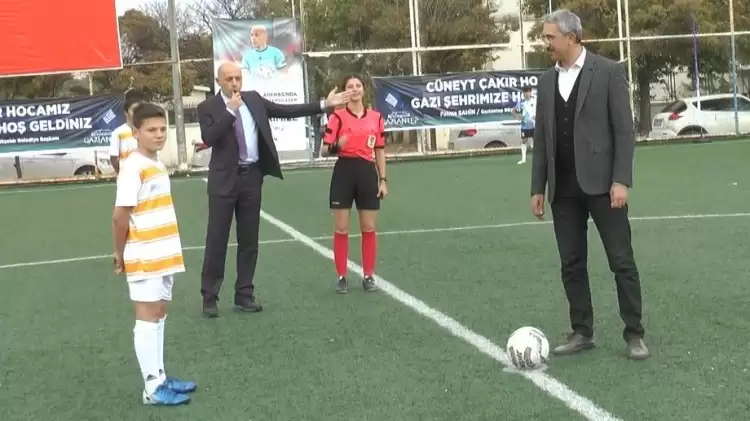 Jübile yapacak Cüneyt Çakır'a Gaziantep'te plaket