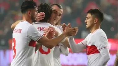 Kuntz, ikide ikiyle rest ÇEK'iyor!