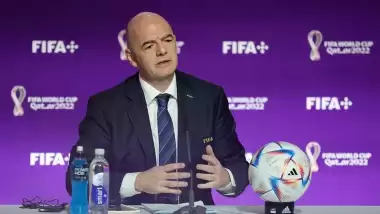Infantino: "Futbolu bırakmadan efsane oldular"