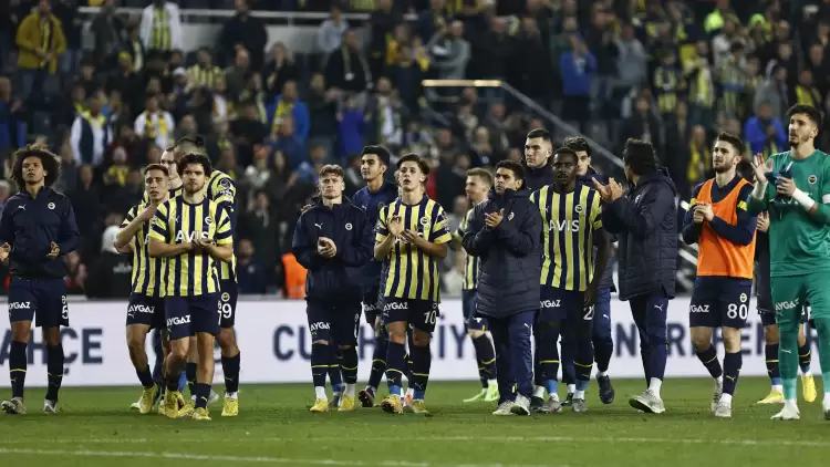 Fenerbahçe'de Jorge Jesus Ve Futbolculardan 100 Kız Öğrenciye Burs!