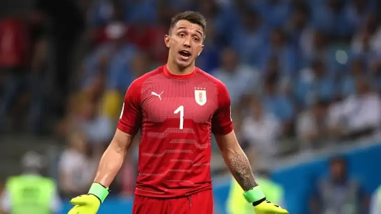 Muslera Uruguay kalesini Sivasspor'un gönderdiği Rochet'e kaptırdı