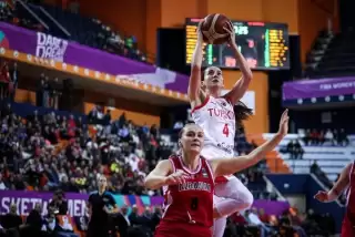 Tarihe geçen maç! Fark 96 sayı