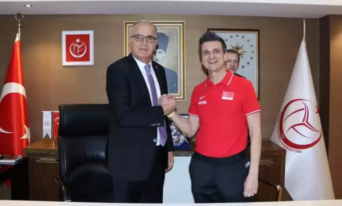 Voleybol Haberleri: Mehmet Akif Üstündağ ve Guidetti'den Açıklama!