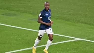 Dünya Kupası'na damga vurdu! Valencia yine boş geçmedi...