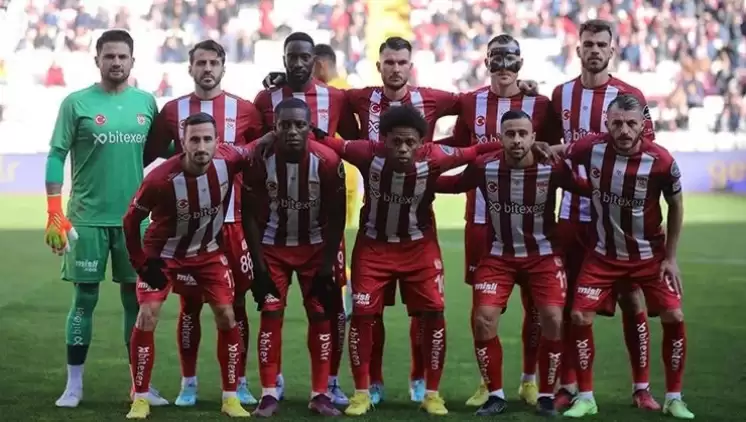 Sivasspor’un Antalya kampı başladı