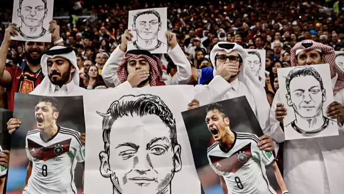 Araplardan Mesut Özil protestosu! Ağızlarını kapattılar