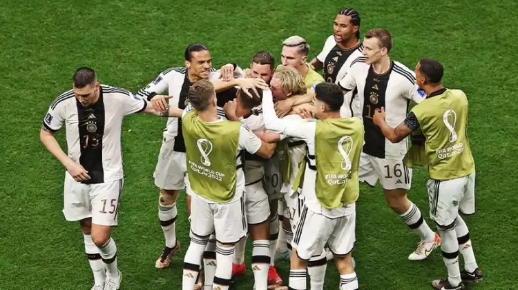 Almanya, İspanya Maçı Nedeniyle FIFA'dan Ceza Aldı!