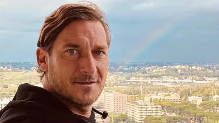 Eski İtalyan Futbolcu Totti, İstanbul'da Saç Ekim Kliniğiyle İş Birliğine İmza Attı