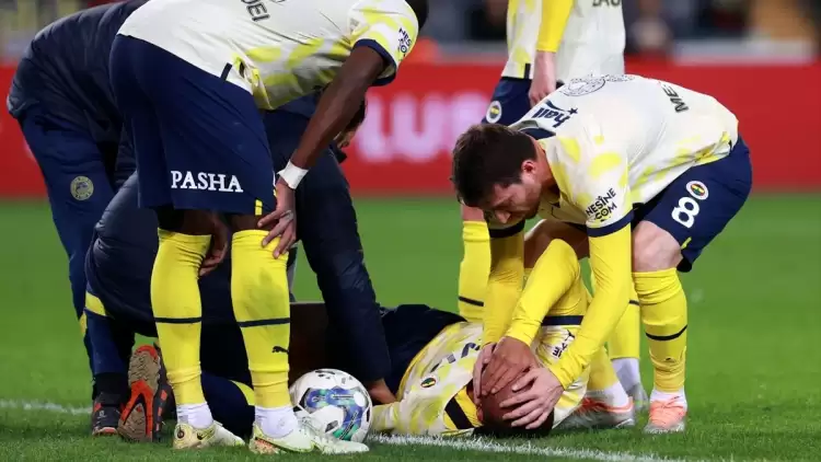 Fenerbahçe-Rayo Vallecano Maçında Sakatlık! Joao Pedro Sedyeyle Çıktı