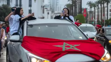 Hollanda polisinden Faslı taraftarlara müdahale