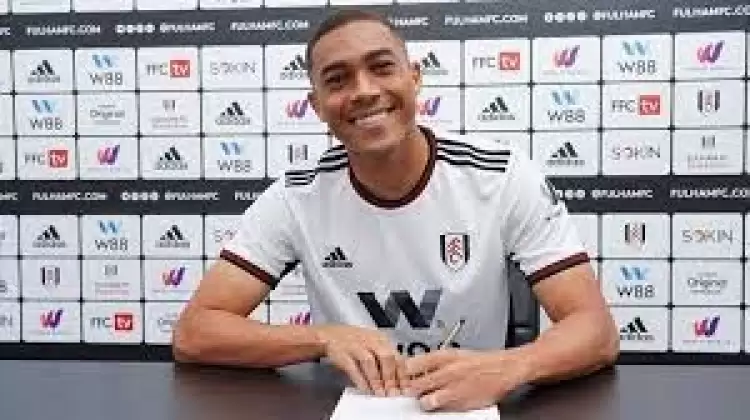 Galatasaray, Fulham'dan Carlos Vinicius'u Transfer Etmek İstiyor