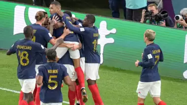 Mbappe horozlanıyor, Fransa ötüyor